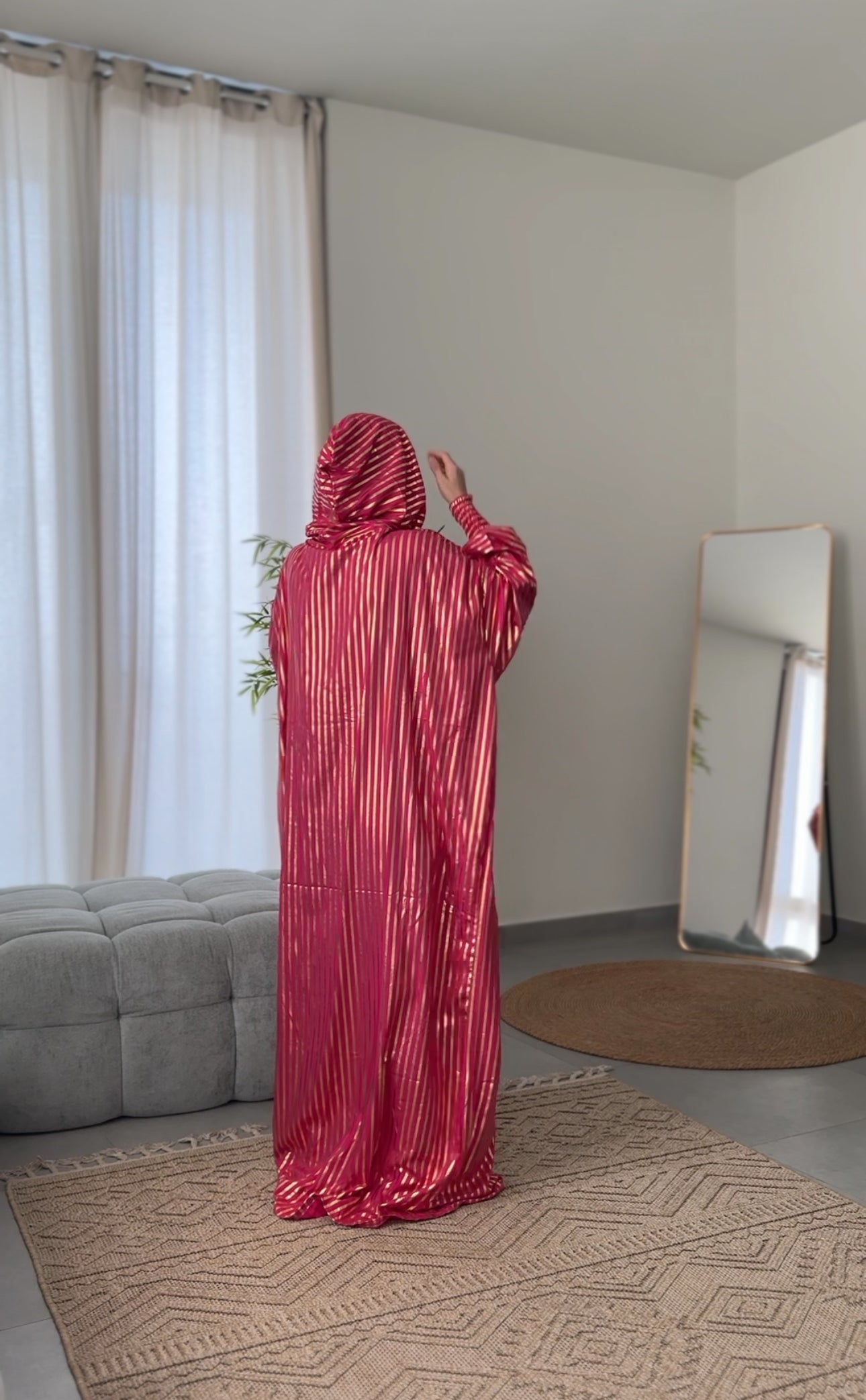 Fuchsia pink burqa with thick gold vertical lines