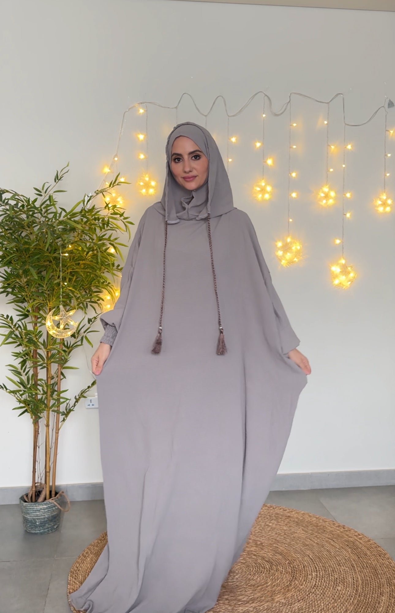 Grey burqa with no dots