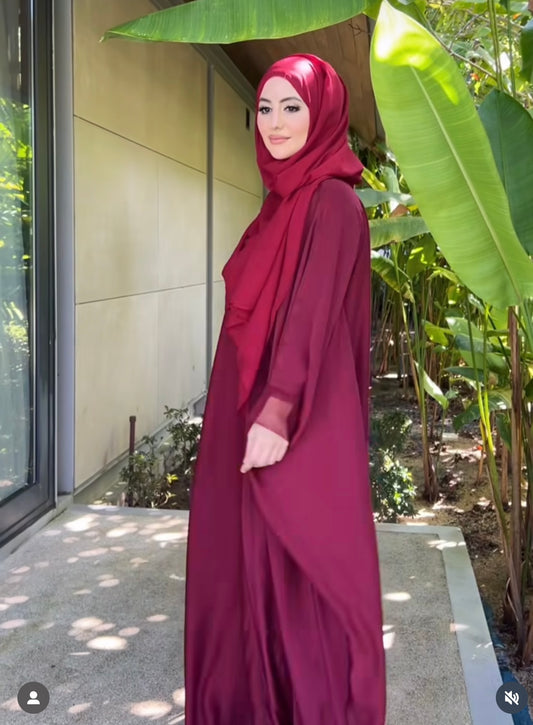 Maroon flow abayah