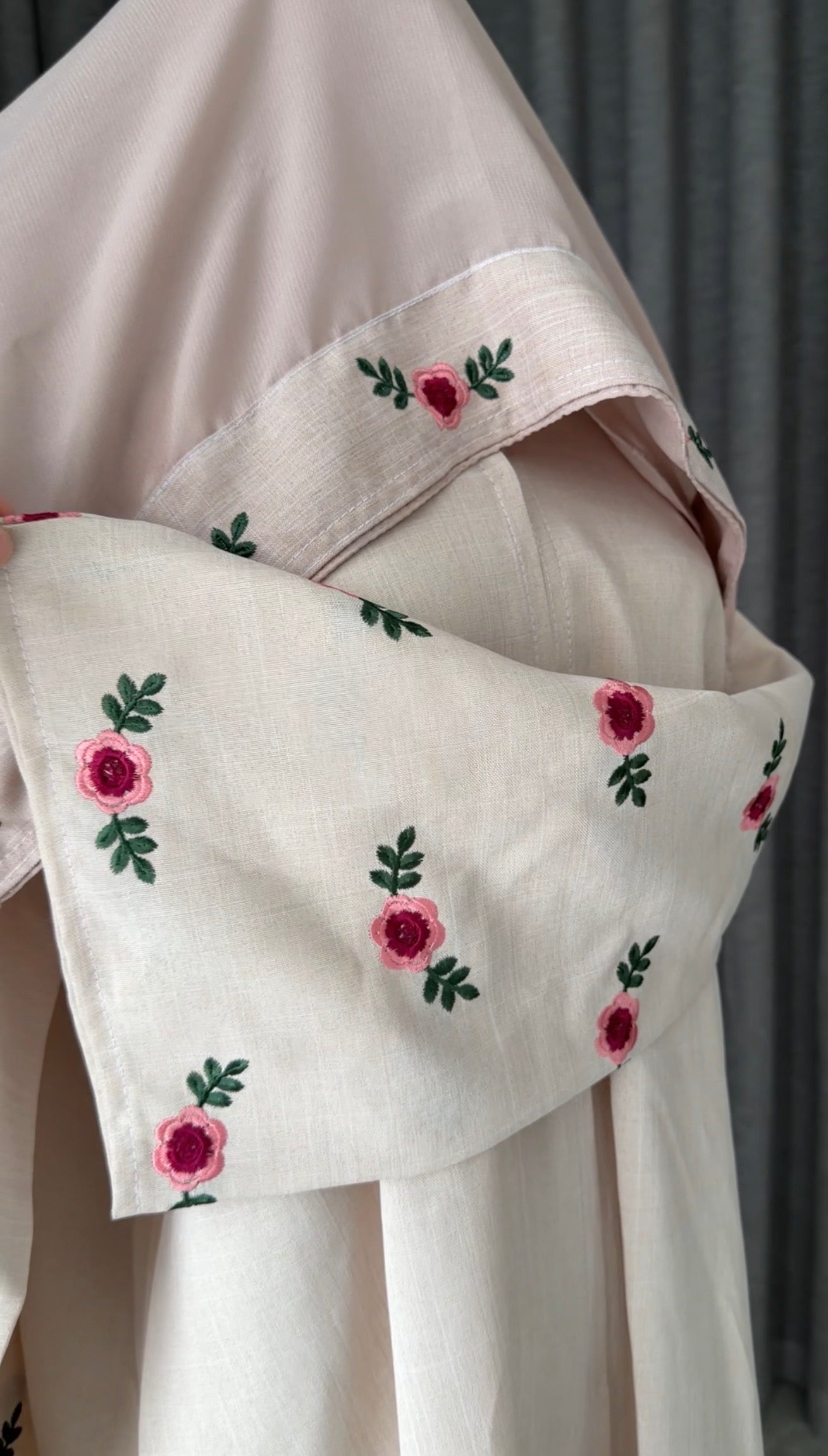 Pink flower 🌺 Abayah