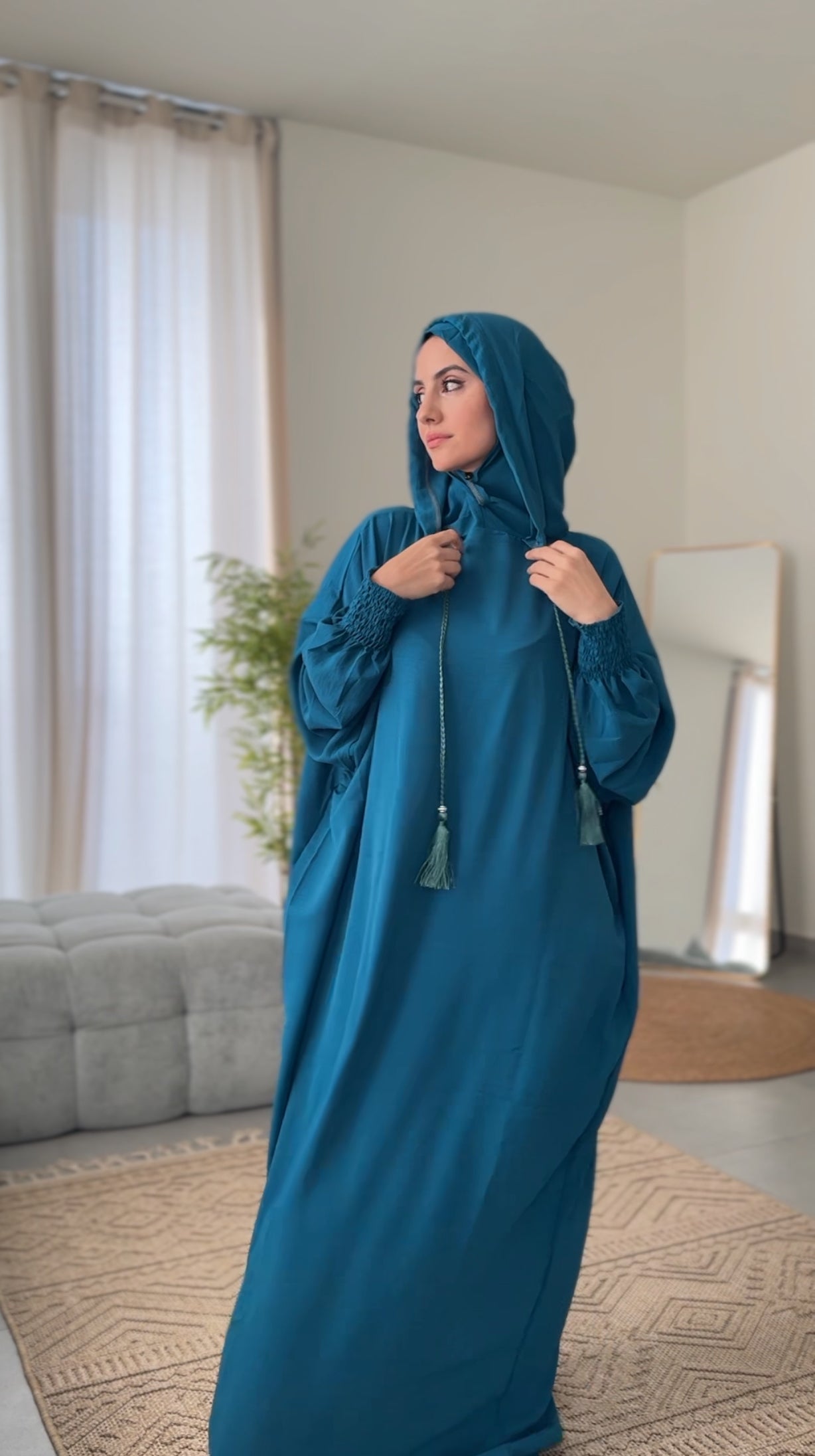 Desert Teal burqa with no dots