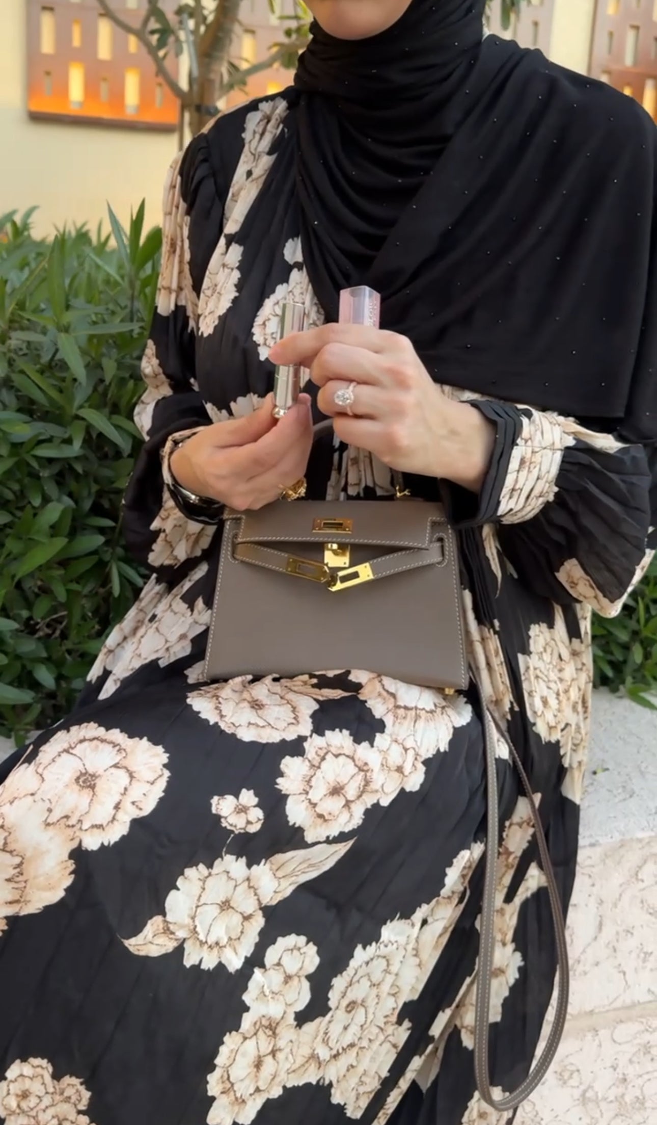 Black and beige flower pleated dress