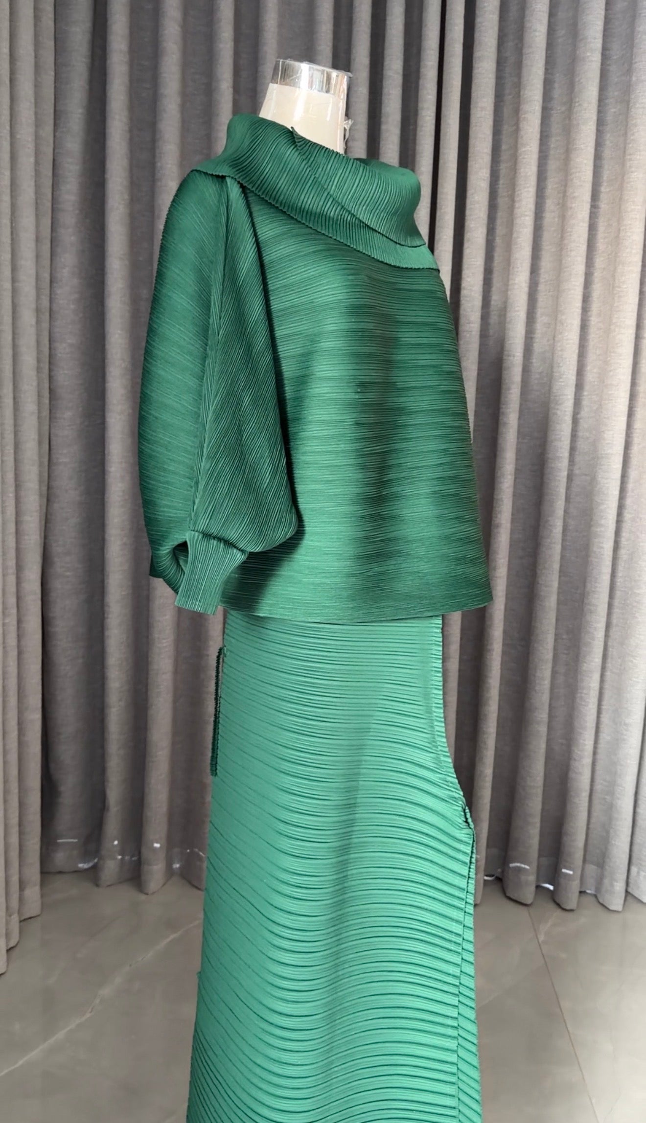 Off-white Sari with pants