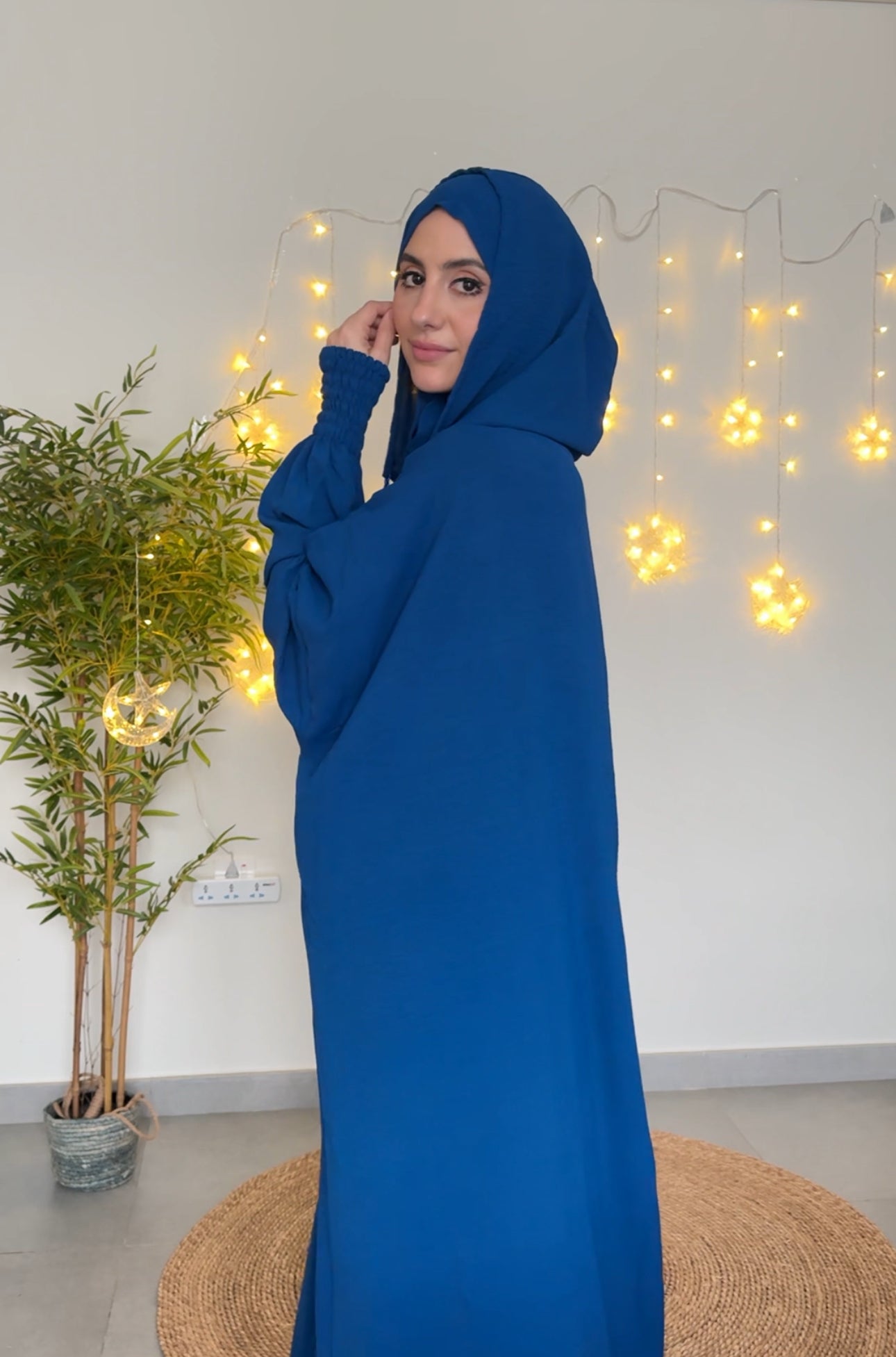 Blue burqa with no dots