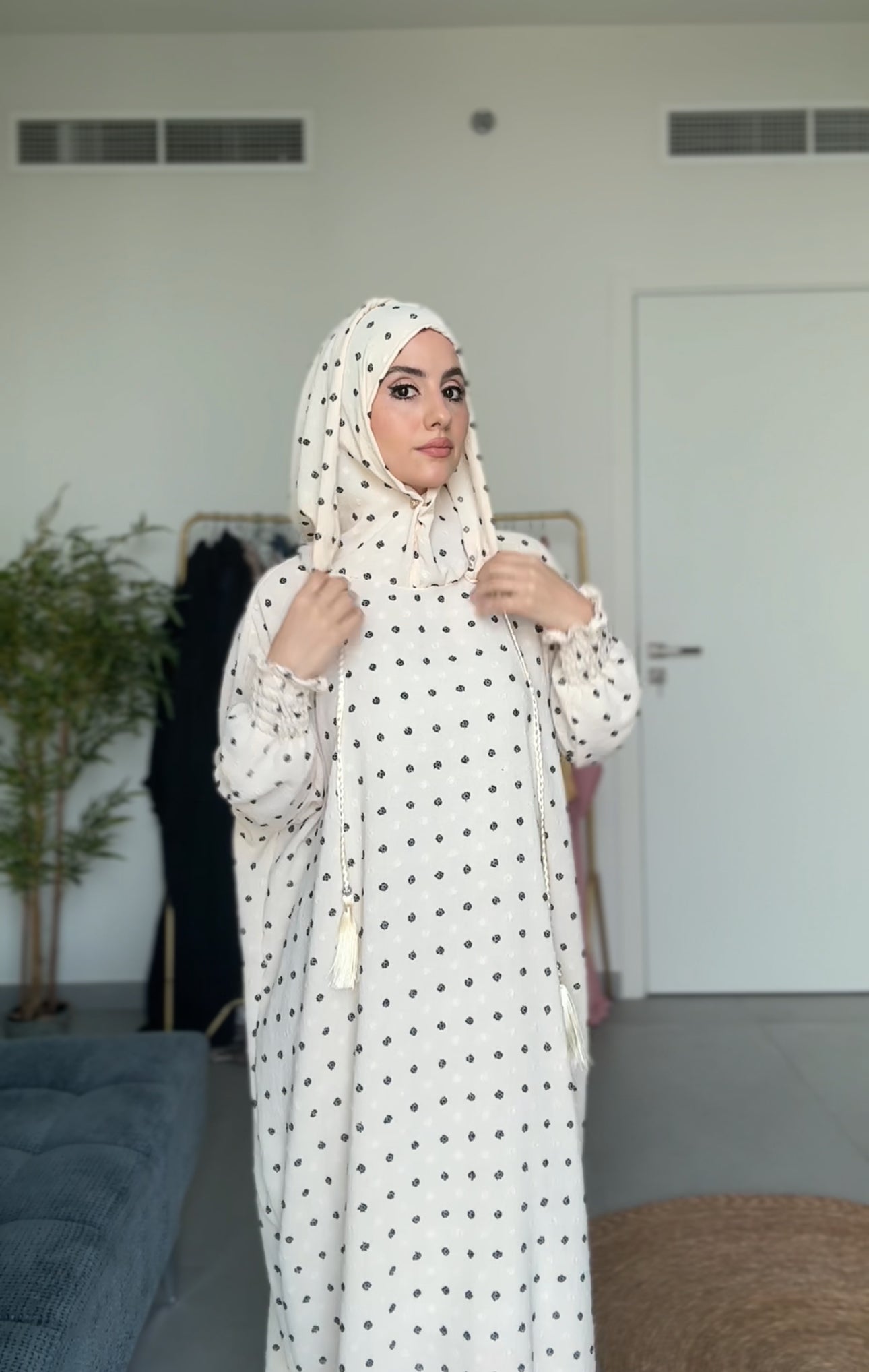 Off white/cream burqa with black dots