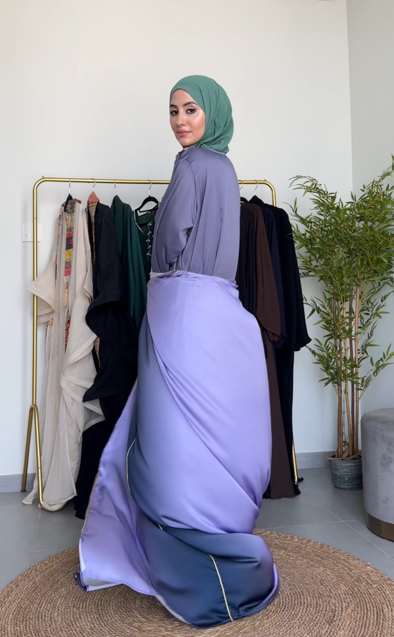 Two piece ombré purple abayah with long sleeve inner and detailed lacework