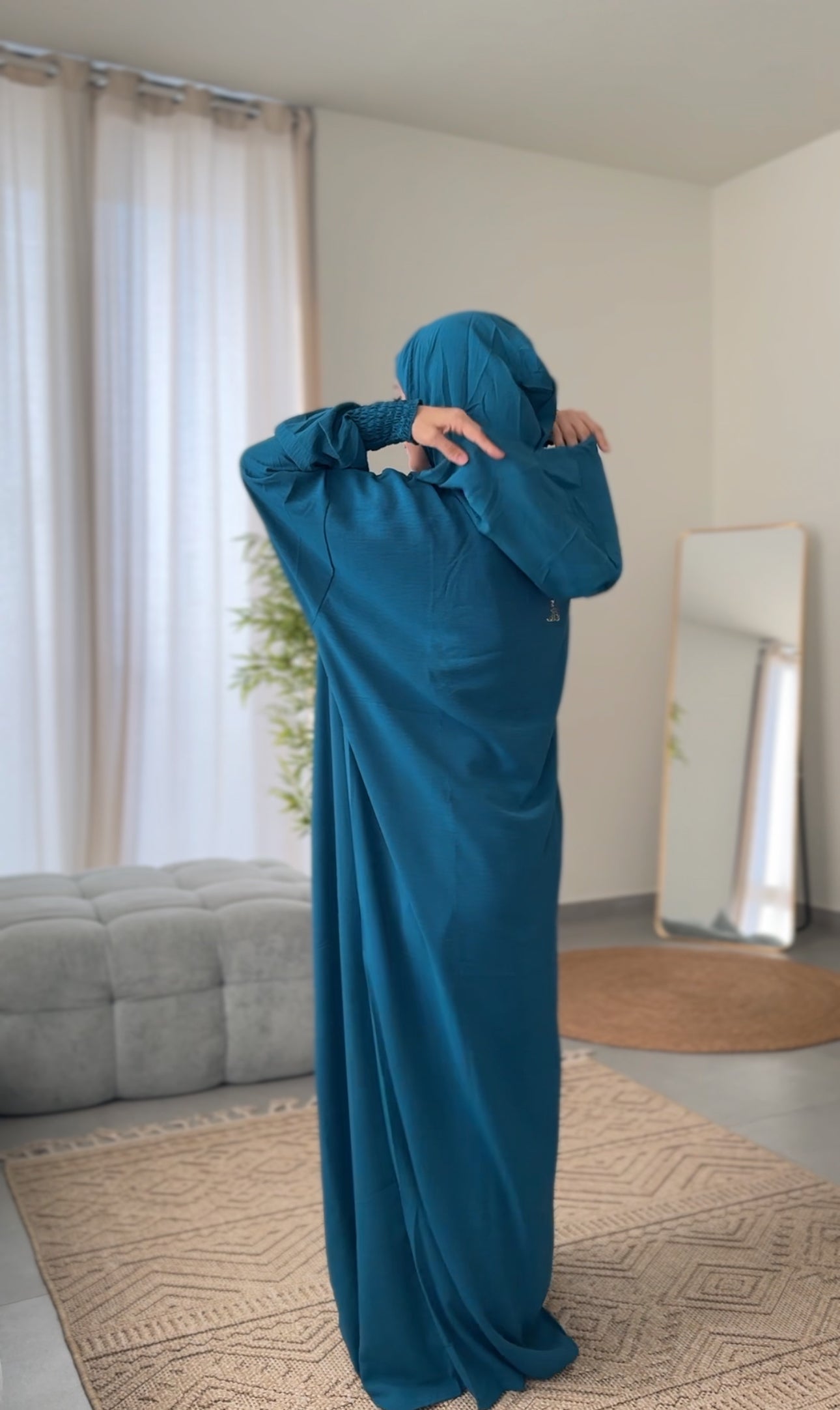 Desert Teal burqa with no dots