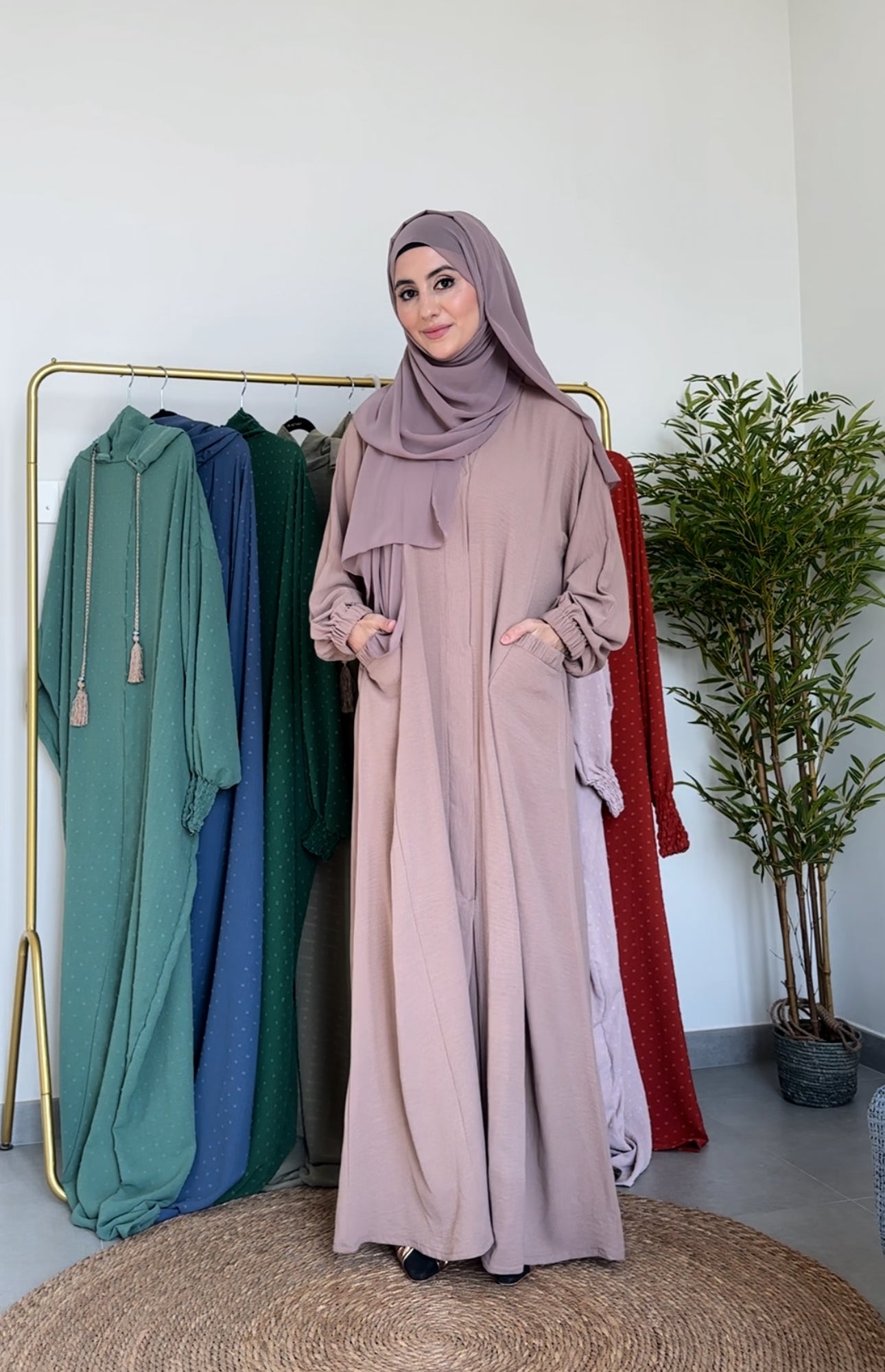 Light brown 3 piece abayah with pockets & closed front