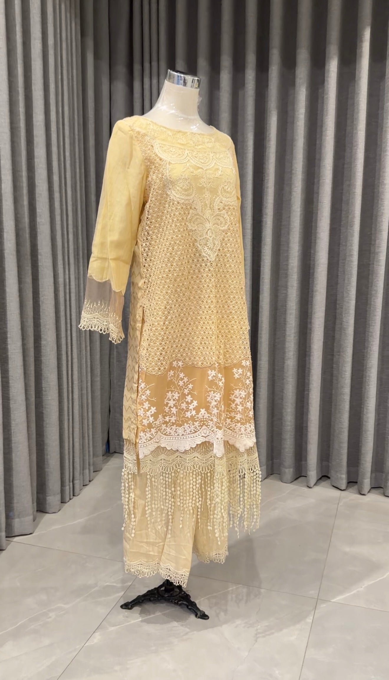 Off-white Sari with pants