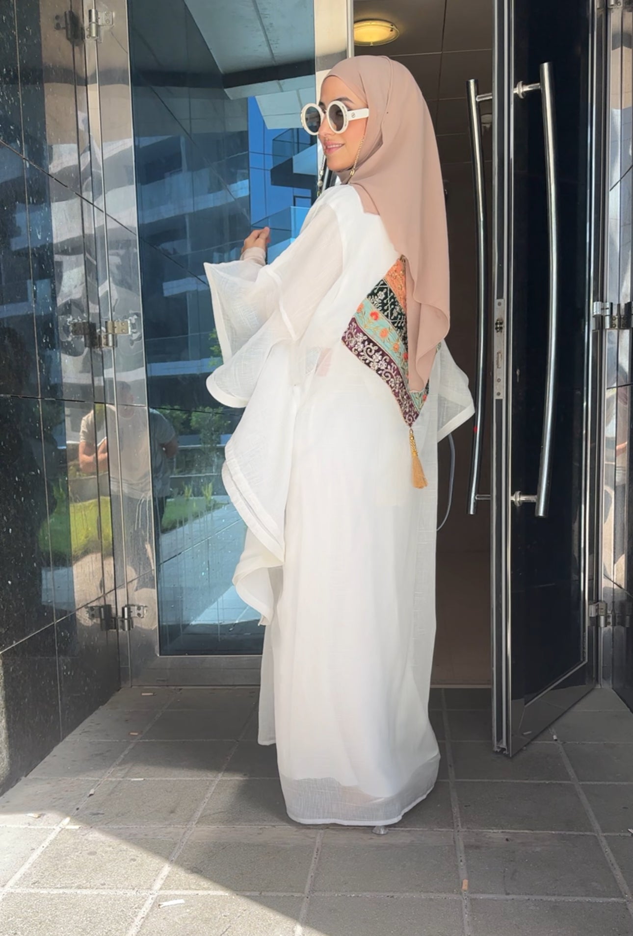 Nikah Collection - Kuwaiti Style Two Piece White Abayah with Inner and Belt