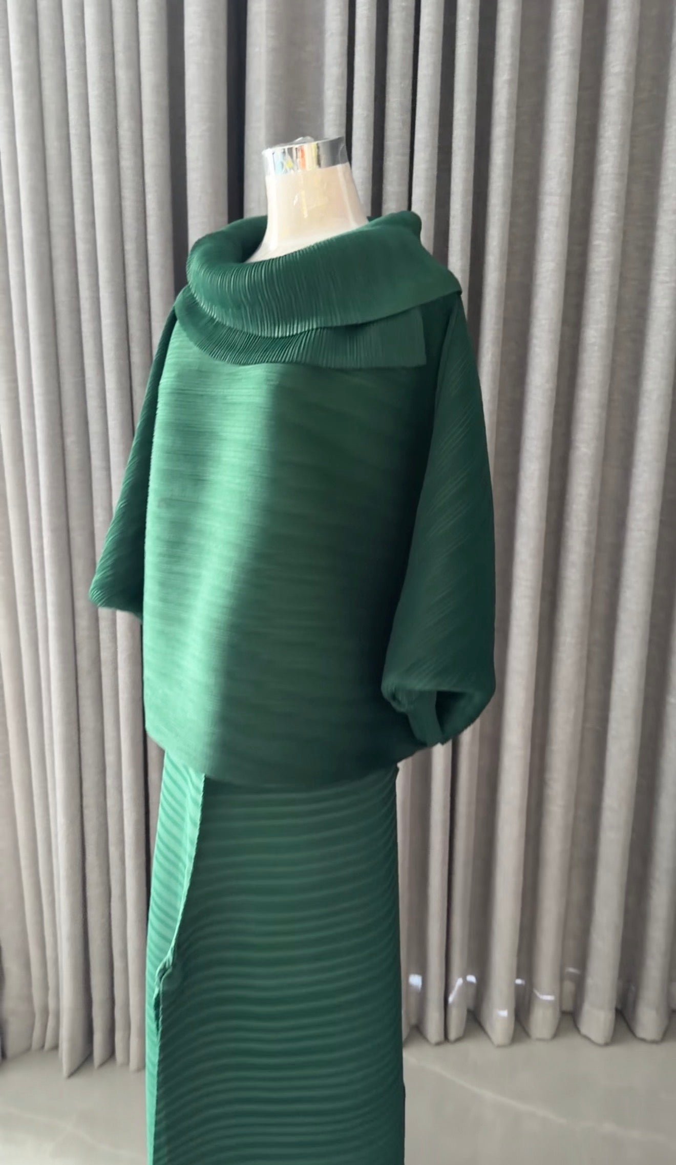 Off-white Sari with pants