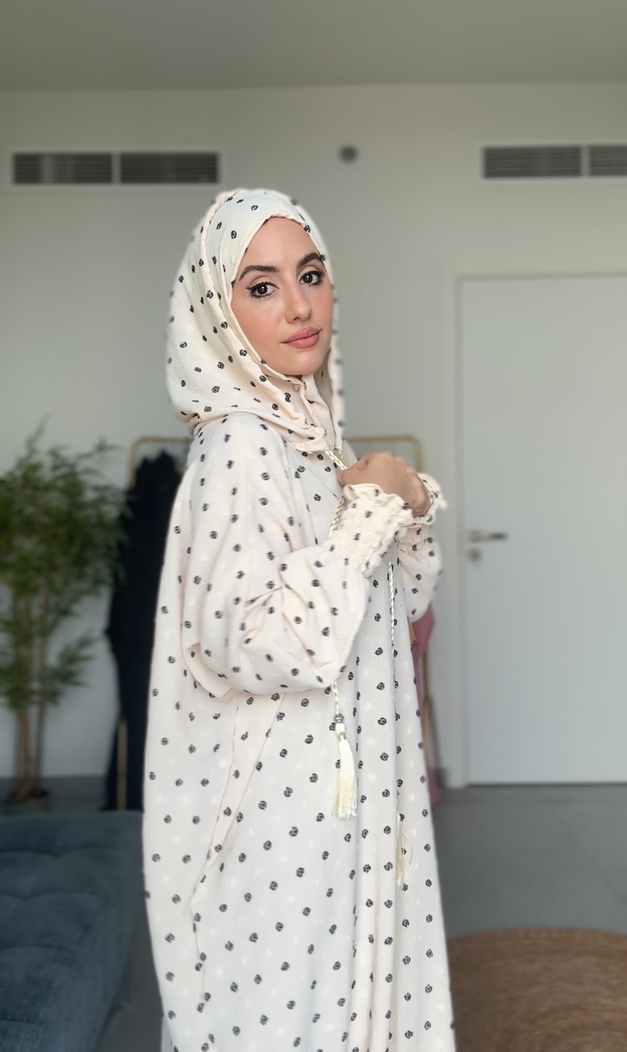 Off white/cream burqa with black dots