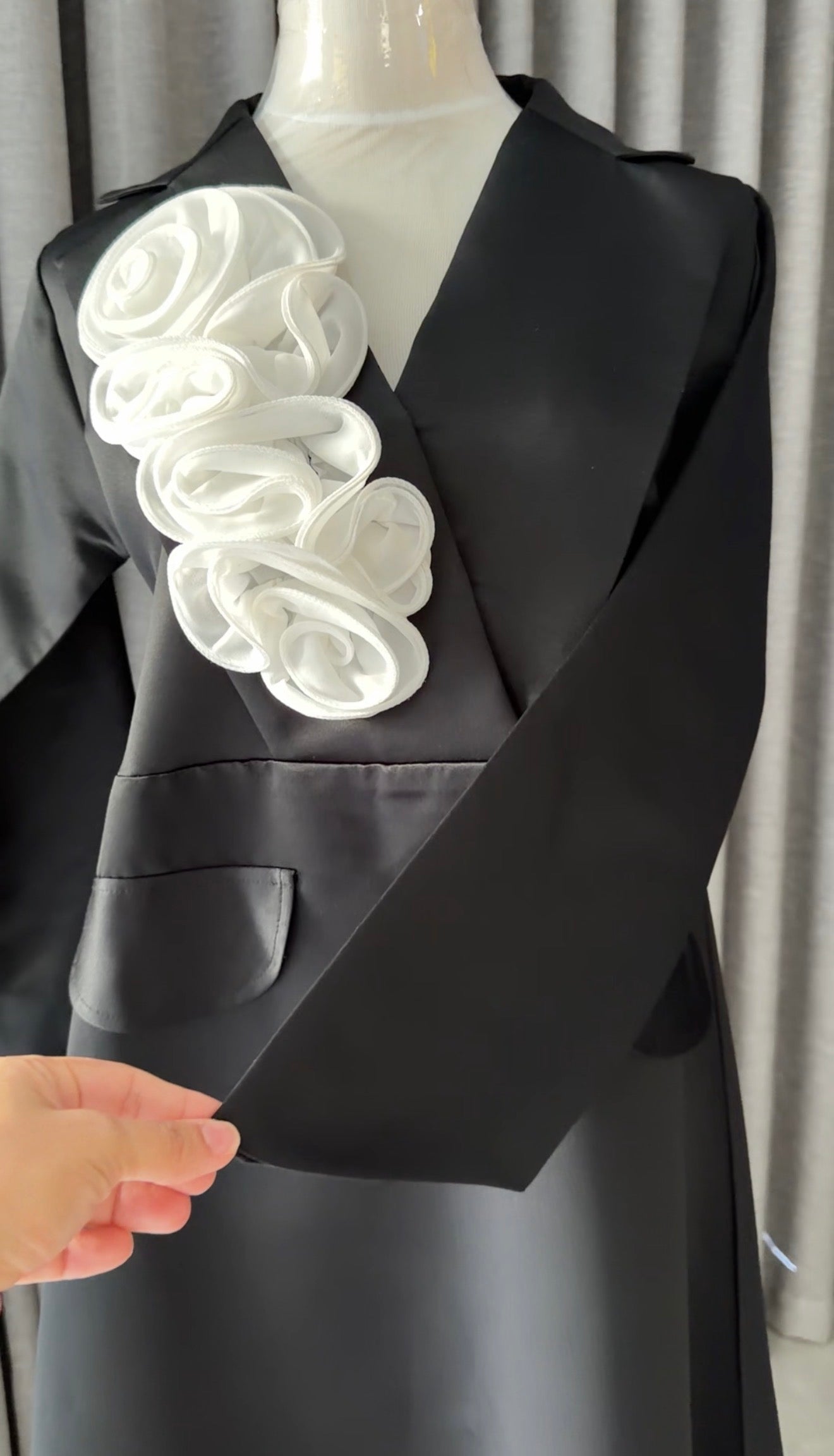 Off-white Sari with pants