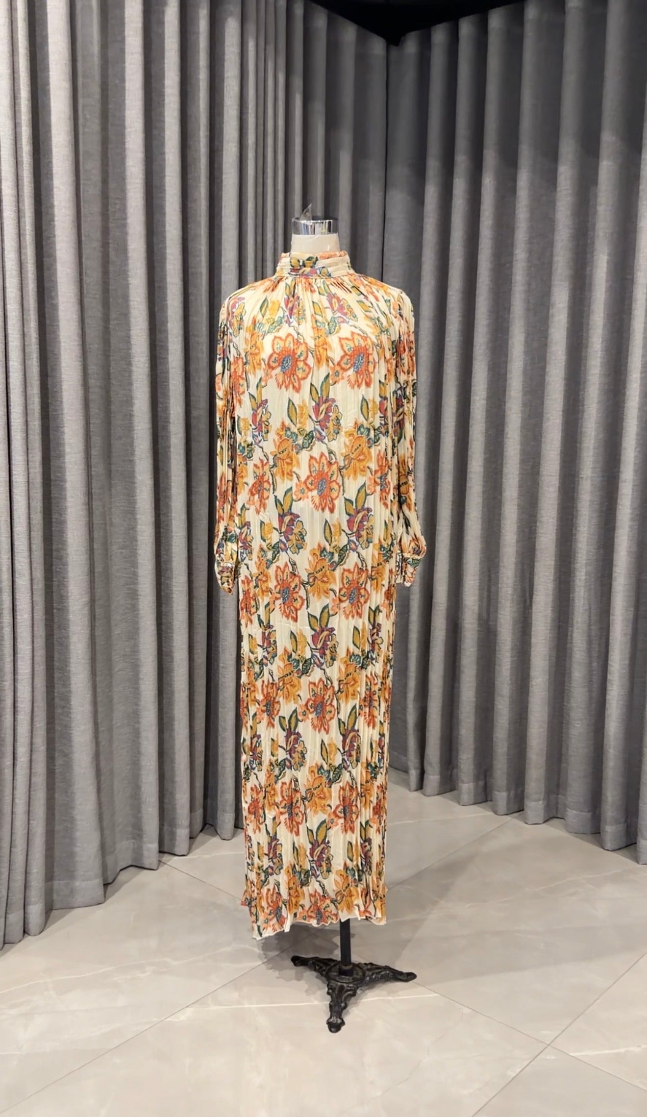 Colorful floral pleated dress