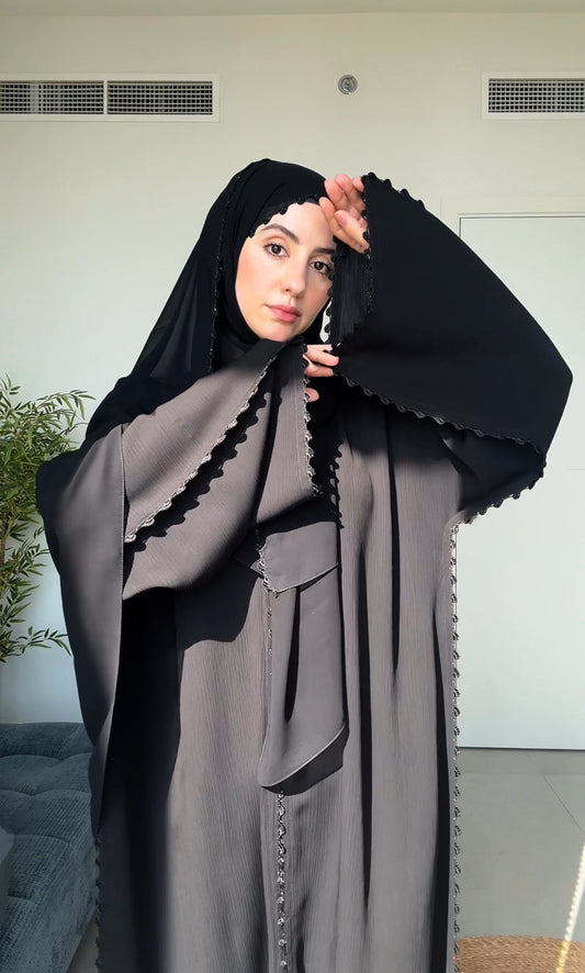 Black Zoom Abayah with Embrodiery detail