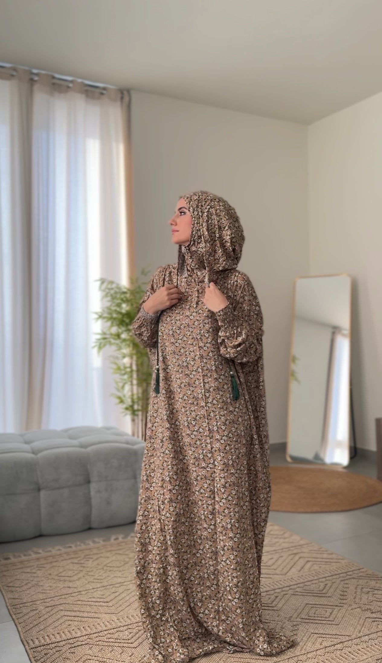 Light brown burqa with daisy print