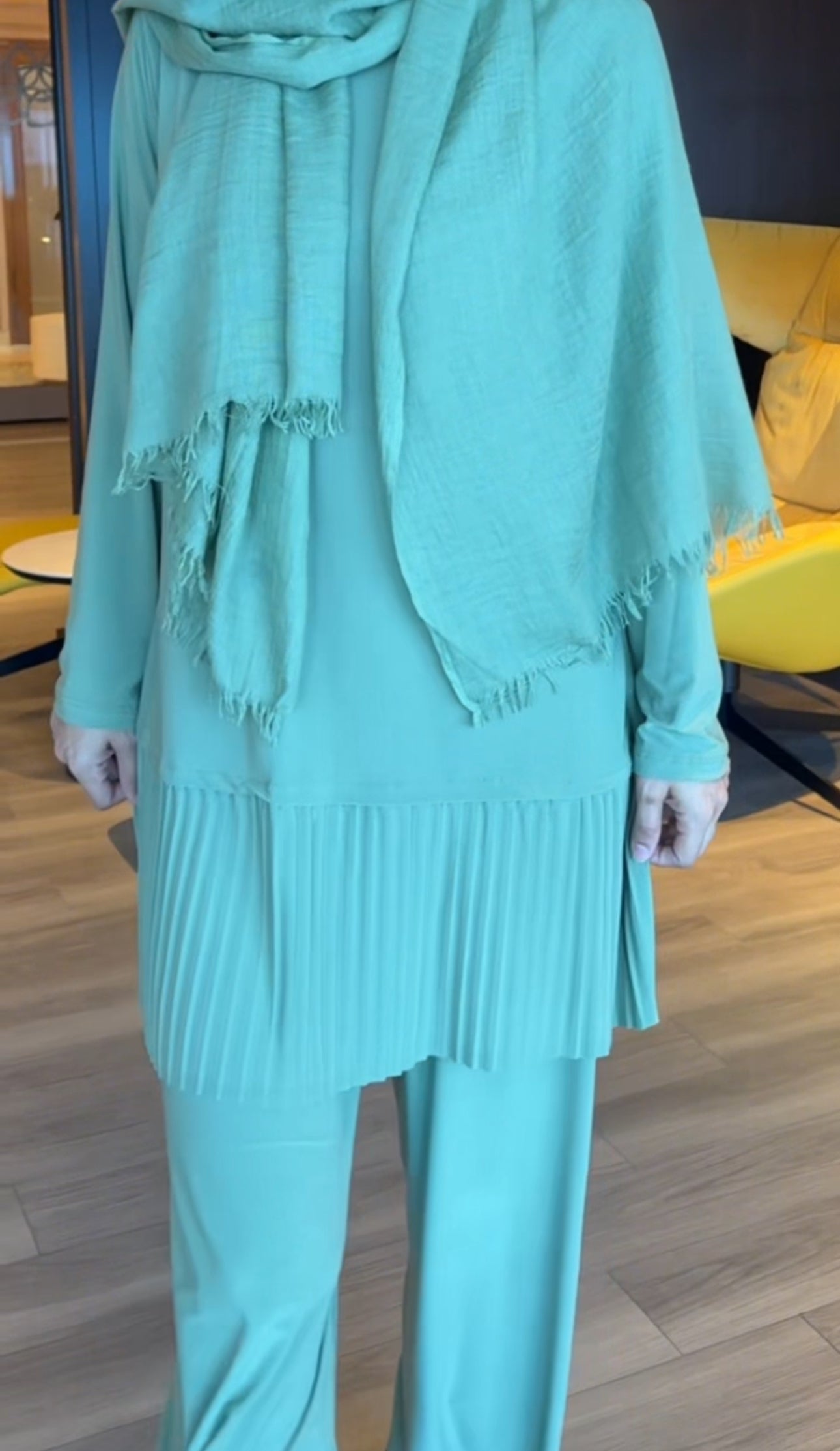 Green pleat stretch fabric set