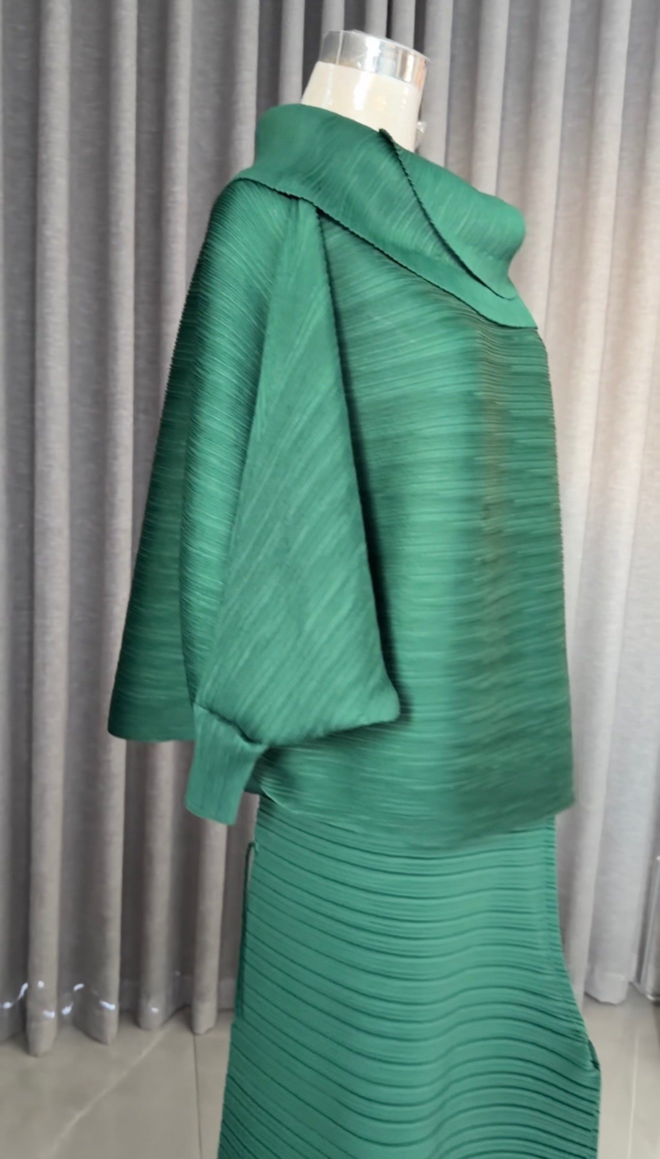 Off-white Sari with pants