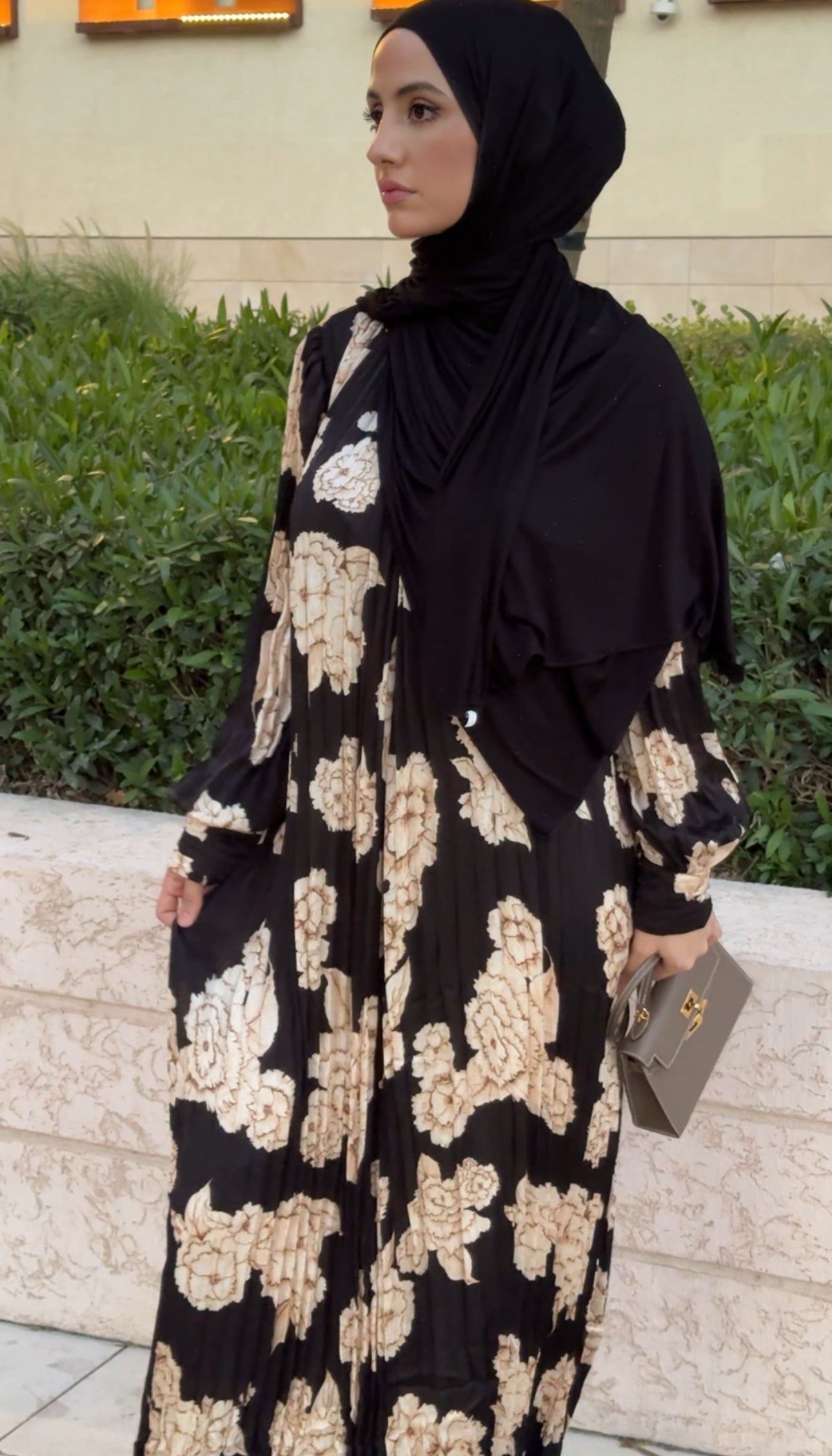 Black and beige flower pleated dress