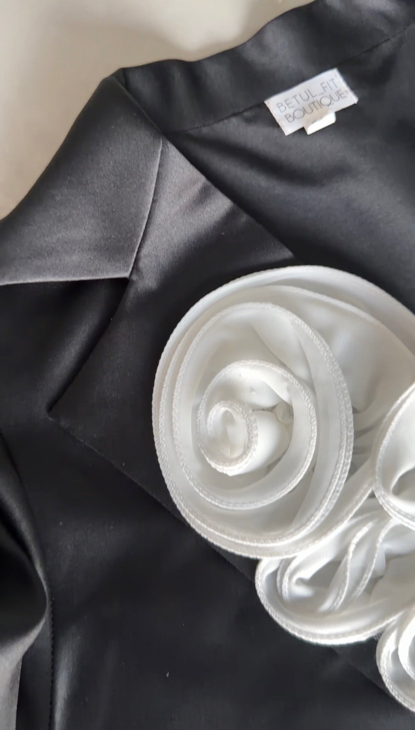 Off-white Sari with pants