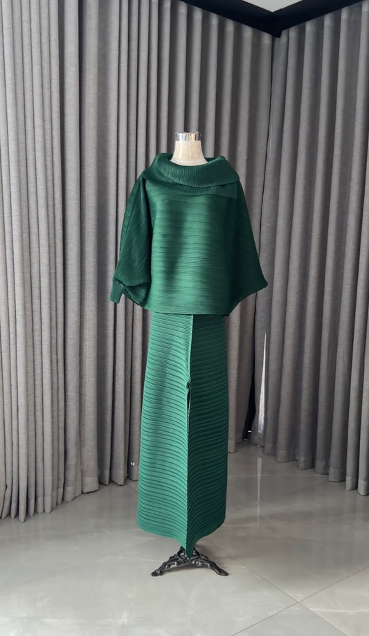 Green pleat set